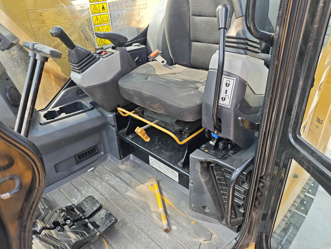 Cat Mini Excavator 307.5 7.5 ton 2024 model for sale