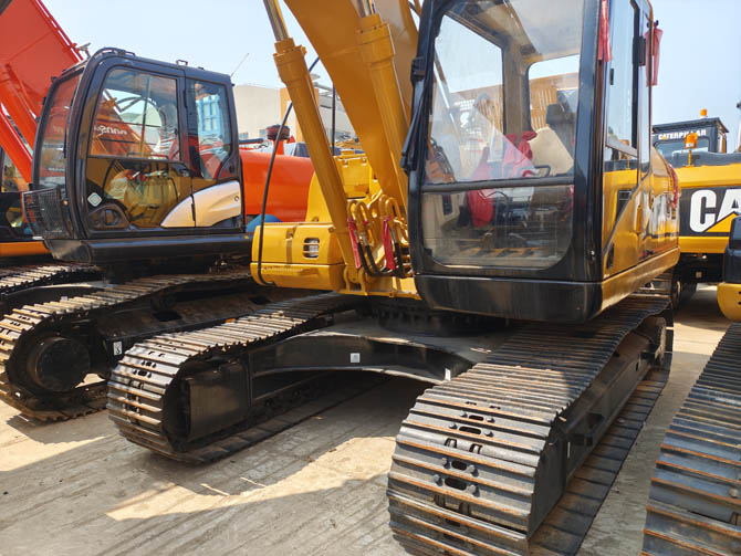 Cat 320CL excavator 2006 model in China
