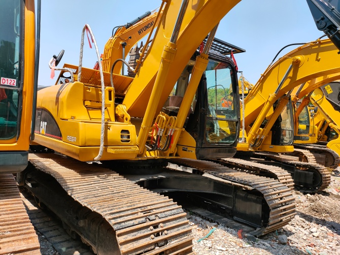 2006 Cat 320CL With Swamp Tracks excavator made in Japan