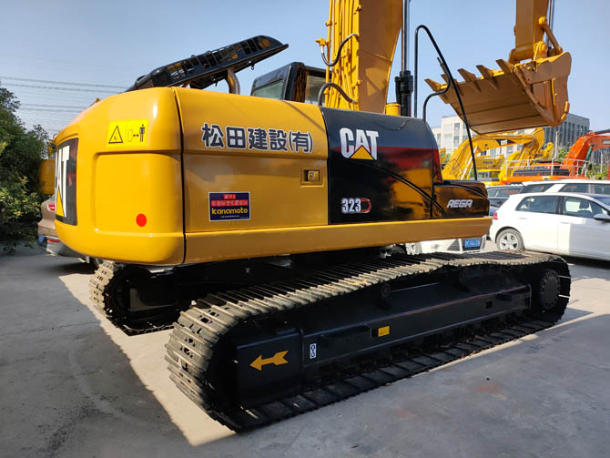 2013 Cat 323D excavator for sale Japan made excellent condition