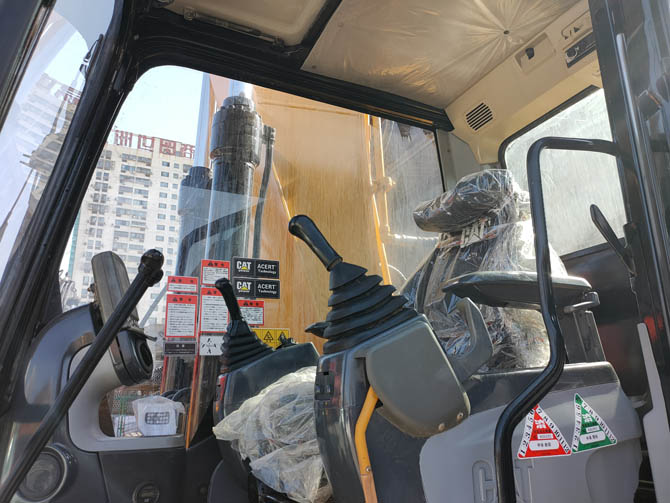 2013 Cat 323D excavator for sale Japan made excellent condition