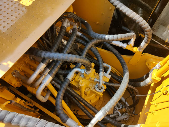 2013 Cat 323D excavator for sale Japan made excellent condition