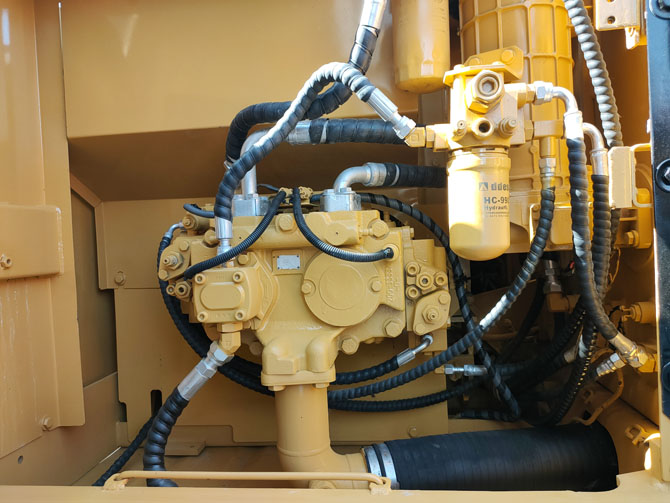 2013 Cat 323D excavator for sale Japan made excellent condition