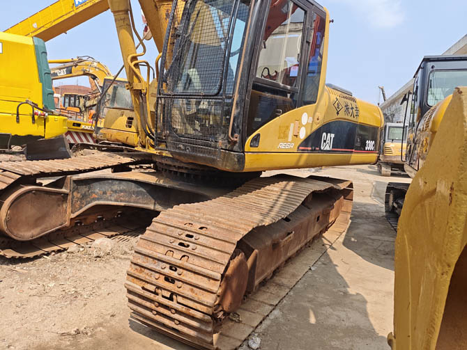 Cat 330CL With Breaker — 2005 Model USA Made