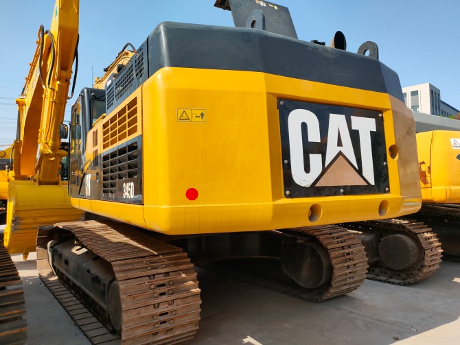 2011 Cat 345D excavator for sale in excellent working condition made in USA