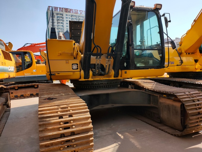 2011 Cat 345D excavator for sale in excellent working condition made in USA