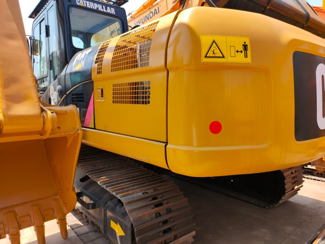 2011 Caterpillar 325DL excavator for sale in excellent working condition