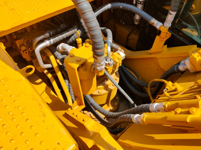 2011 Caterpillar 325DL excavator for sale in excellent working condition