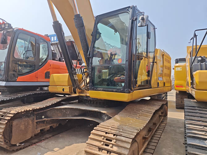 Original Caterpillar 330GC For Sale 2021 excavator with low hours in excellent working condition