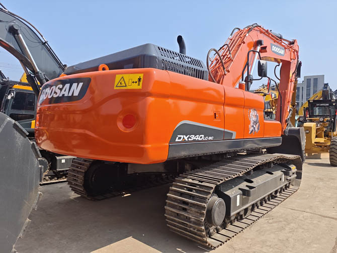Used Doosan DX340LC excavator for sale low hours Made in Korea excellent condition
