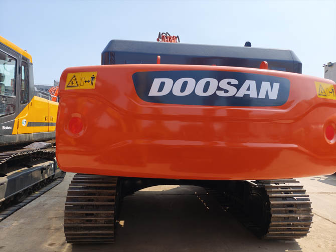 Used Doosan DX340LC excavator for sale low hours Made in Korea excellent condition