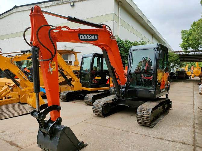 Doosan DX60-9C mini excavator 2020 model low hours