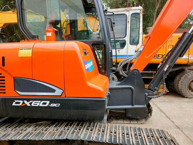 Doosan DX60-9C mini excavator 2020 model low hours