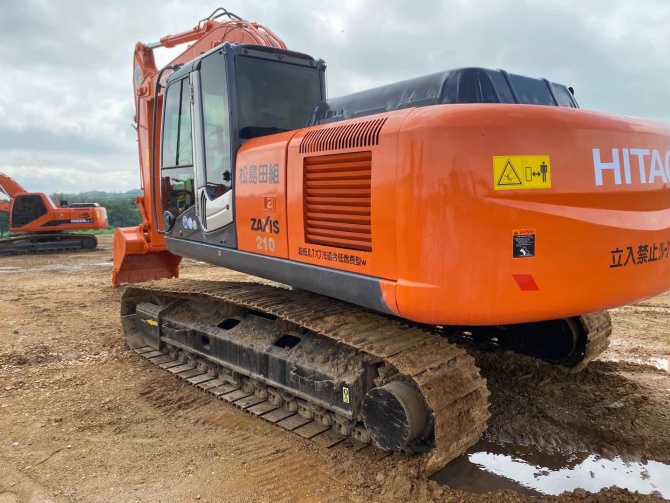 2012 Hitachi ZX210-3 excavator Made in Japan with ISUZU engine parked on construction site
