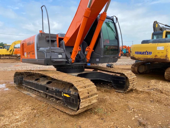 2012 Hitachi ZX210-3 excavator Made in Japan with ISUZU engine parked on construction site