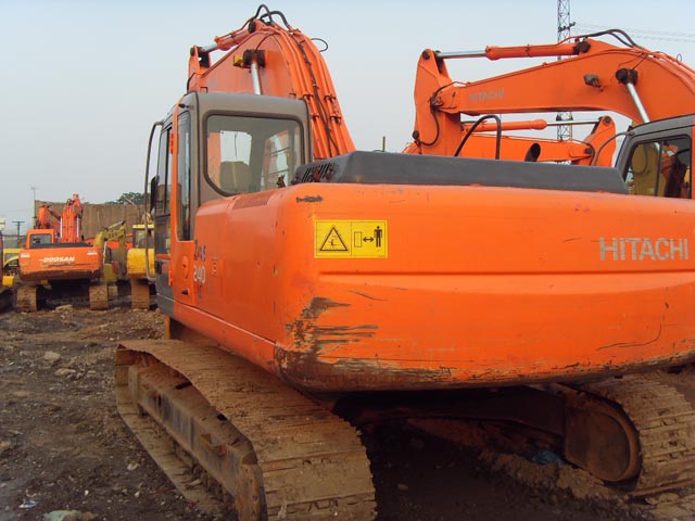 Hitachi ZX240LC for sale 2008 excavator made in Japan with ISUZU engine