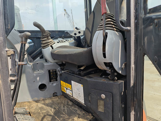 Hitachi ZX55 mini excavator 2016 model in good working condition