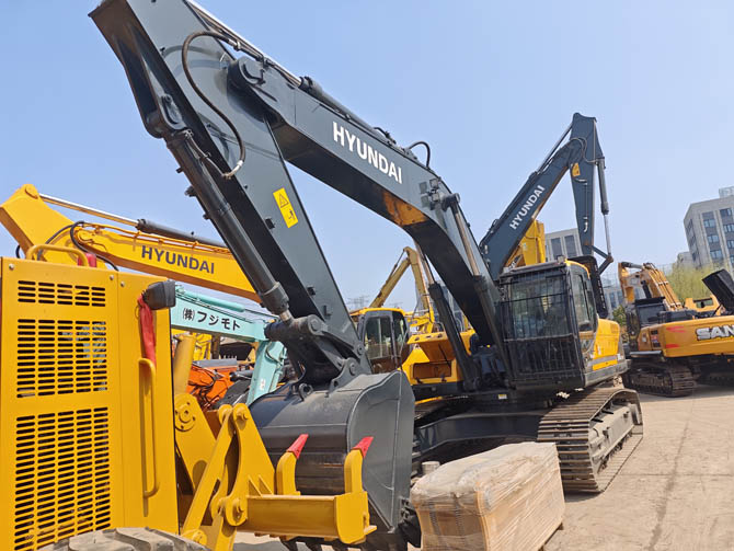 2020 Hyundai 300LC-9 excavator for sale low hours Korea made