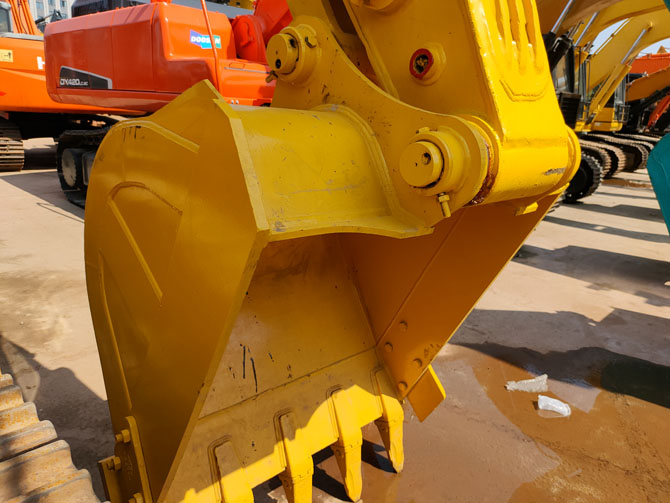 Used Komatsu PC200-8N1 For Sale 2013 Japan Original Excavator