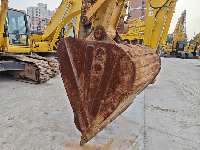 Komatsu PC400-8R For Sale 2018 Japan original 40 ton excavator price 53000 USD