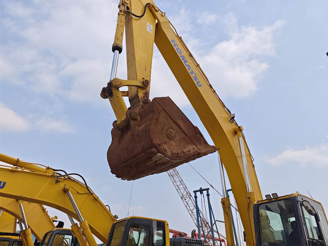 Komatsu PC400-8R excavator 2017 model heavy duty machine