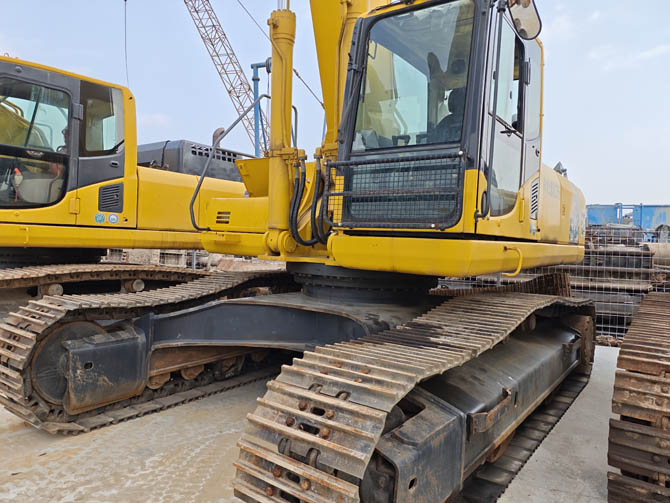 Komatsu PC400-8R excavator 2017 model heavy duty machine