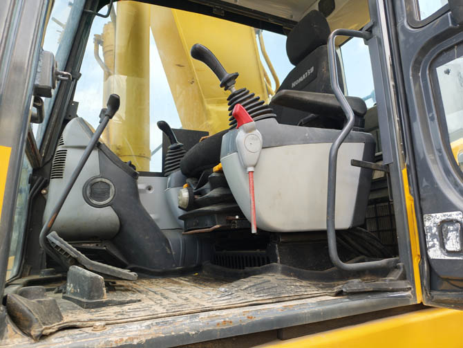 Komatsu PC400-8R excavator 2017 model heavy duty machine