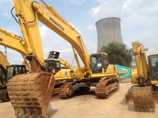 Heavy Komatsu PC450-7 For Sale 2010 model low hours Made in Japan excellent condition