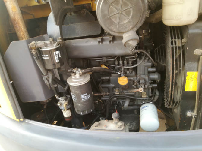 2017 Komatsu PC56 mini excavator made in Japan in excellent working condition