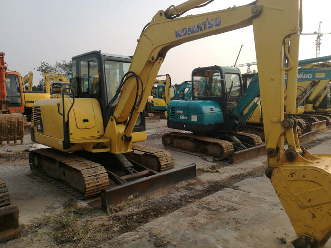2017 Komatsu PC56 mini excavator made in Japan in excellent working condition