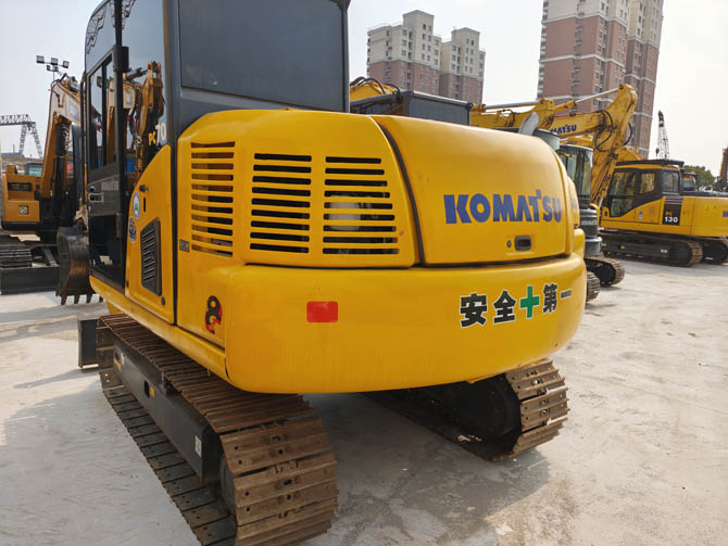 2017 Komatsu PC70-8 mini excavator for sale Japan 7 ton excavator 3800 hours