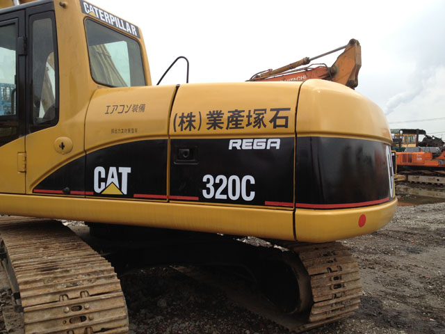 Cat 320CL excavator at construction site