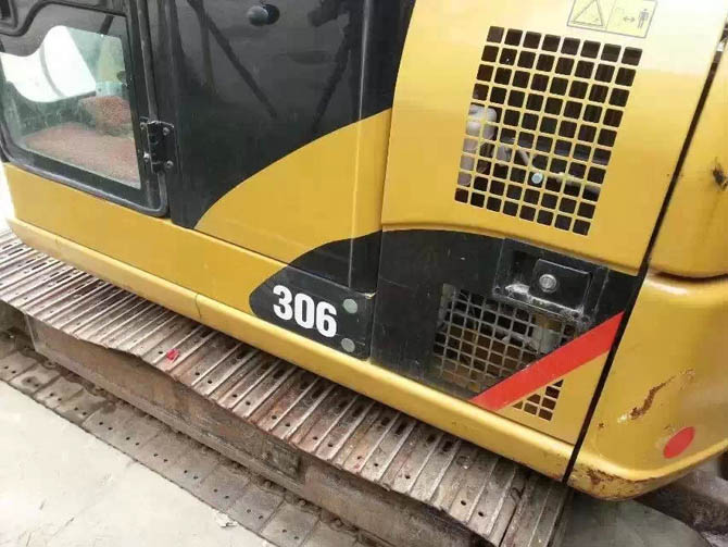 Cat 306 excavator for sale in China 2013 model Japan made