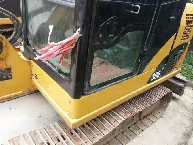 Cat 306 excavator for sale in China 2013 model Japan made