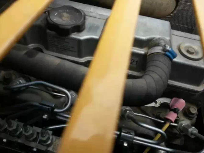 Cat 306 excavator for sale in China 2013 model Japan made