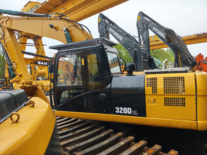 Cat 320 Swamp buggy 1-5