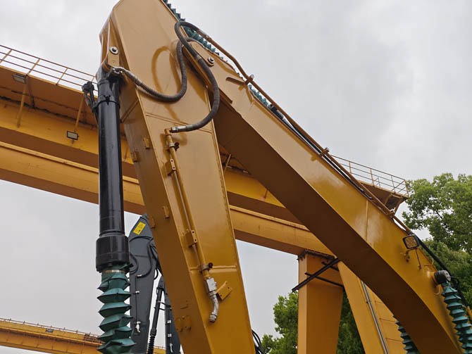 Cat 320 Swamp buggy 1-6