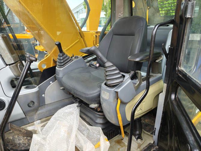 Cat 320 Swamp buggy 1-8