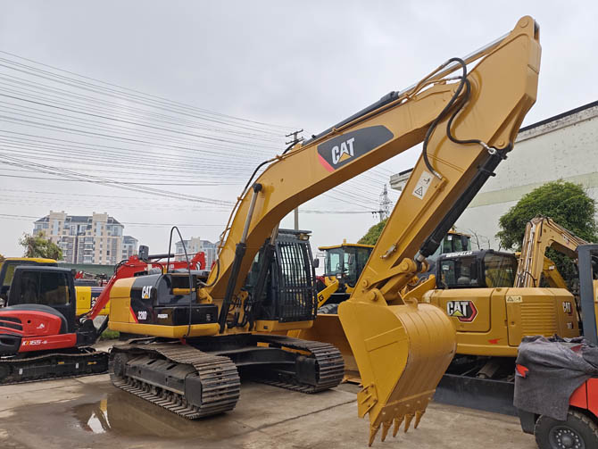 Cat 320D excavator 2014 model in China job ready condition