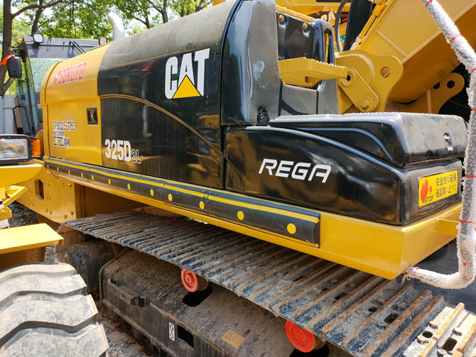 Caterpillar 325D2L excavator 2018 model in good working condition