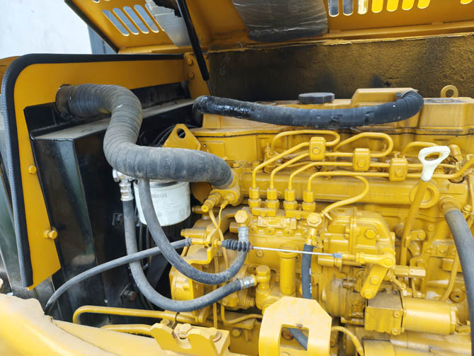 Caterpillar 306D mini excavator 2014 model in good condition