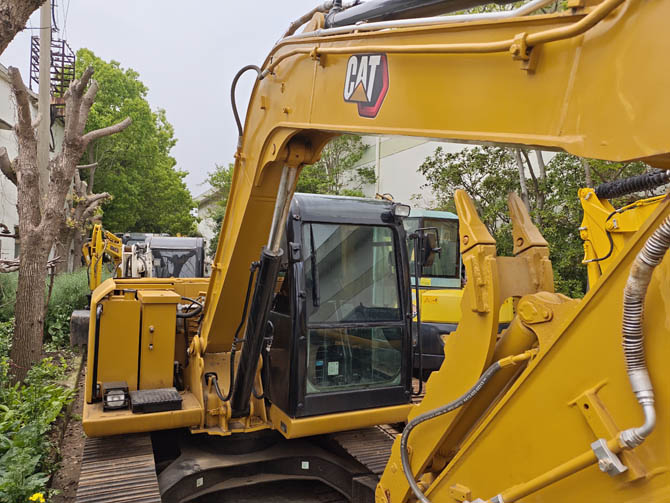 Caterpillar 308E mini excavator 2017 model in good condition
