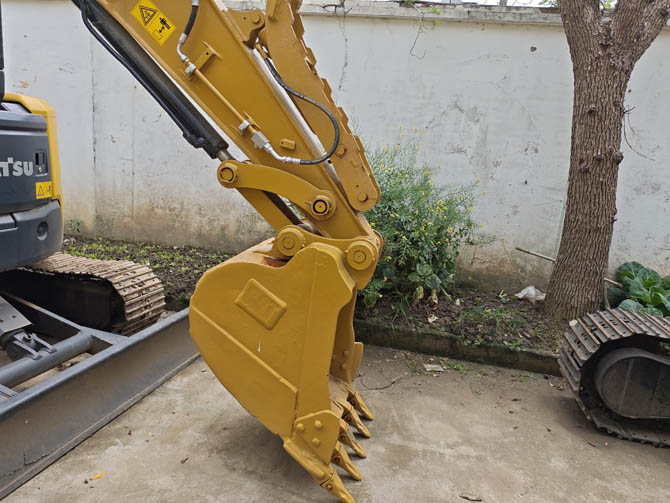 Caterpillar 308E mini excavator 2017 model in good condition