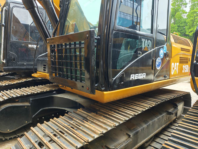 Caterpillar 315D2L excavator 2021 Japan made 15 ton machine