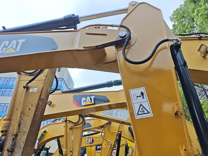 Caterpillar 315D2L excavator 2021 Japan made 15 ton machine