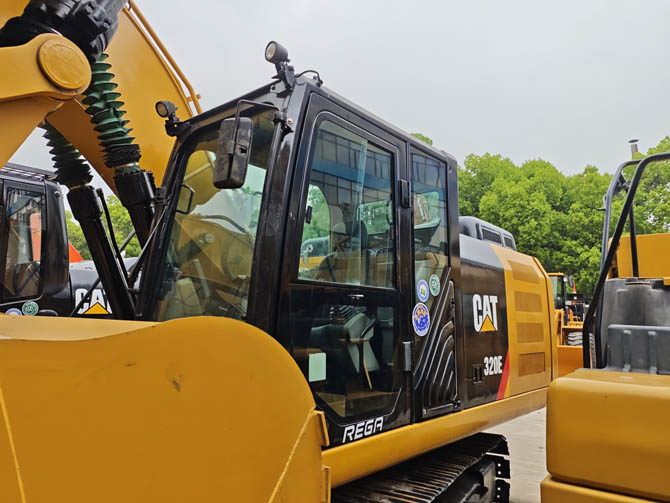 Used Caterpillar 320E excavator 2020 model in good condition