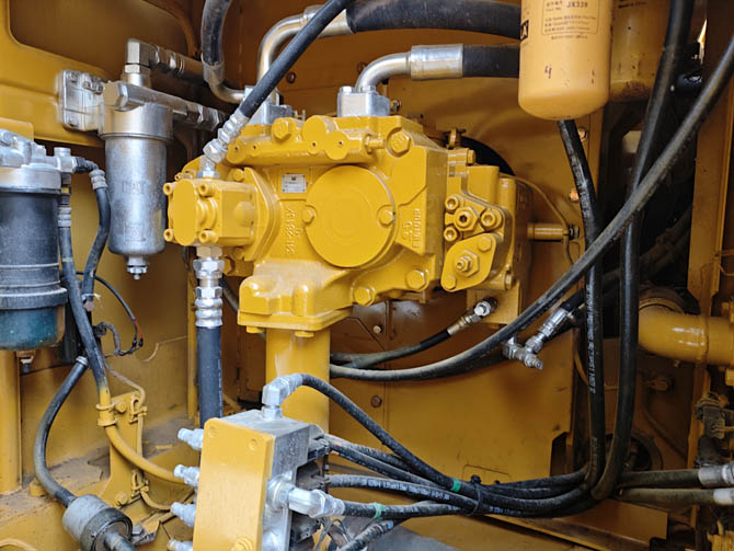 Used Caterpillar 320E excavator 2020 model in good condition