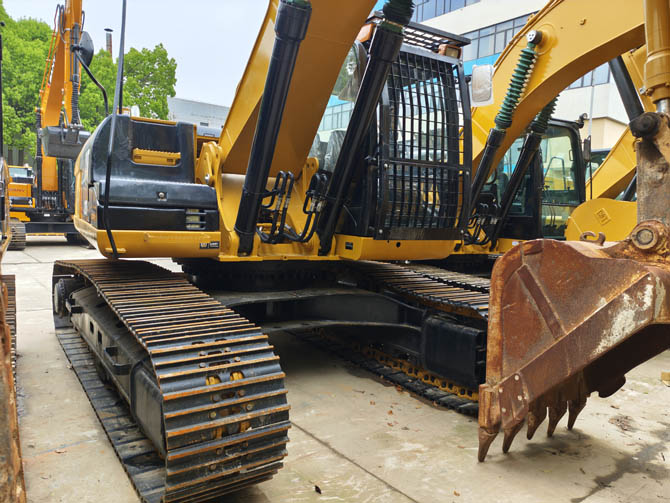 Used Caterpillar 329D2L excavator 2020 model in good condition