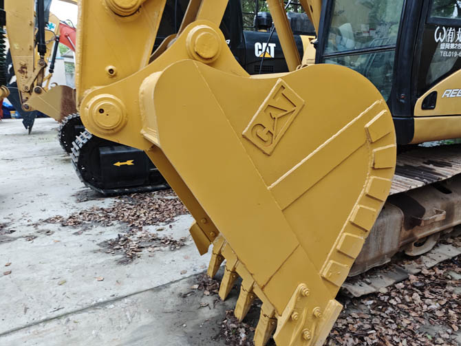 Used Caterpillar 329D2L excavator 2020 model in good condition