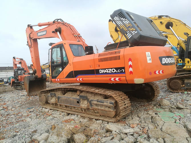 Doosan DH420LC-7 excavator 2014 model for sale Korea
